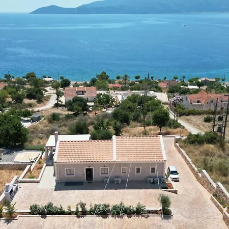 Willa Doto With Private Pool