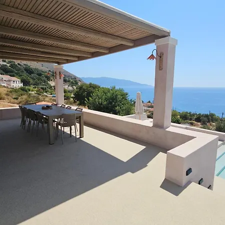 Doto With Private Pool * Ajía Effimía